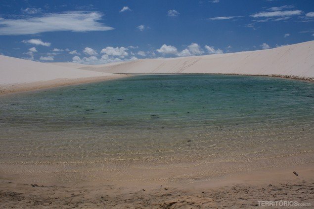 Rota das Emoções Lagoa cristalina nos Lençóis Maranhenses