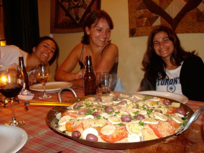 Truta à Portuguesa é comida típica em Urubici