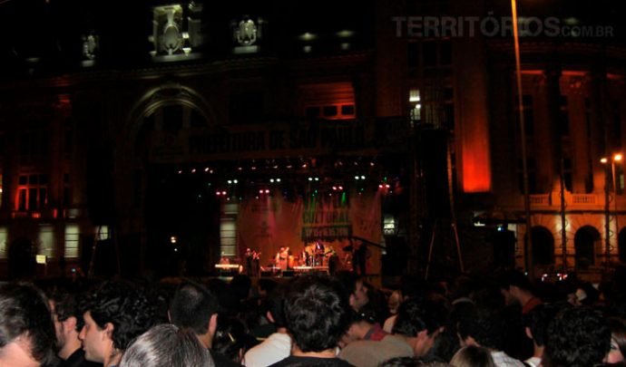 Buena Vista Social Club em frente a Sala São Paulo