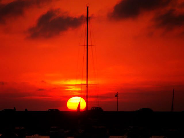 Pôr do sol maravilhoso é comum na Córsega de norte a sul