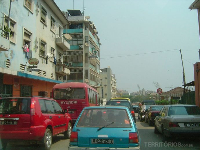 Trânsito em Luanda