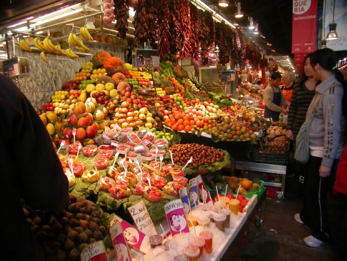 O que fazer em Barcelona? Visitar mercados como La Boqueria