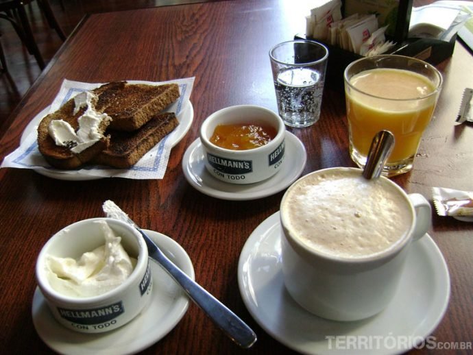 Café da manhã rosarino
