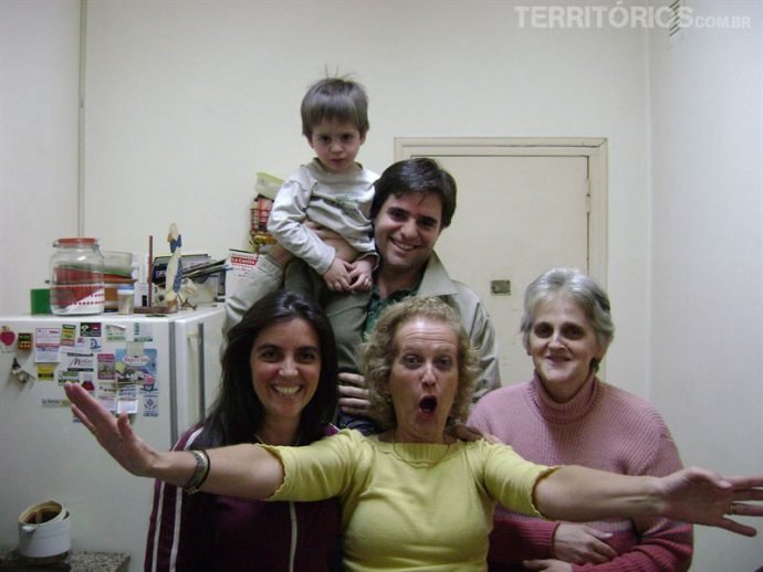 Com familiares