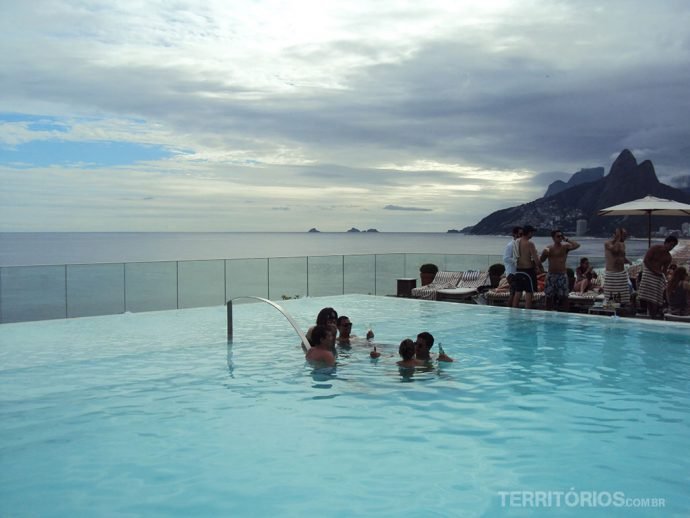 A inacreditável piscina do Fasano