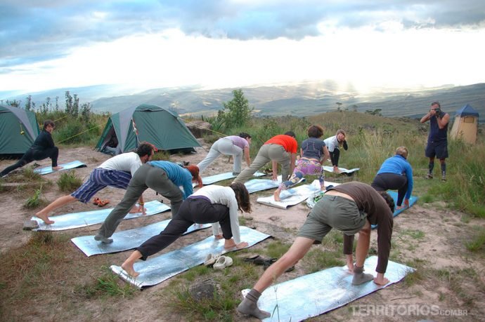 Aula de Yoga no topo do Monte Roraima