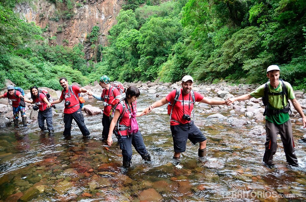 Aventureiros na Trilha do Rio do Boi