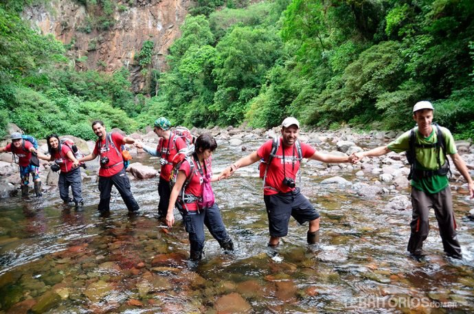 Aventureiros na Trilha do Rio do Boi, o destaque da Rota dos Canyons