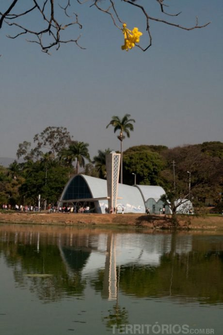 Lago e igreja da Pampulha, o destaque de Belo Horizonte