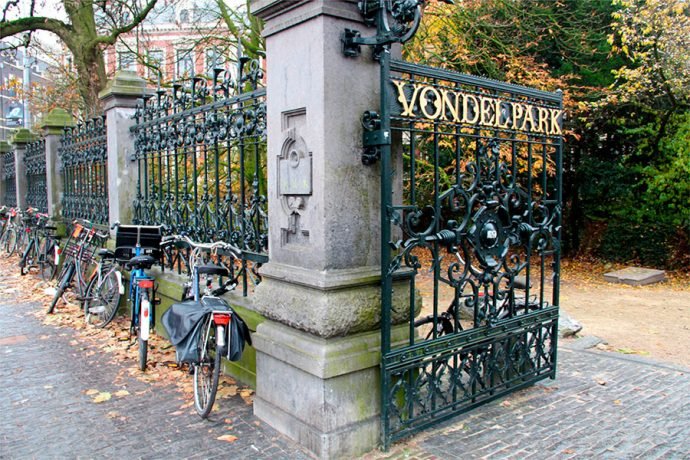 Uma das entradas do Vondelpark
