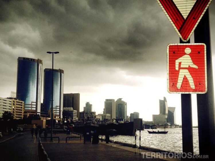 Chuva em Dubai - Emirados Arabes