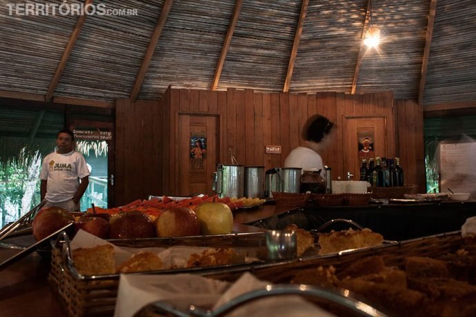 Buffet do hotel de selva