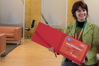 Roberta Martins recebe o prêmio Melhor Conteúdo em Blogs de Viagem na Feira Internacional de Turismo de Madrid - FITUR 2017. Leia mais no Quem Somos.