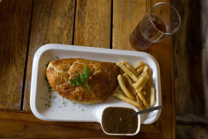 Torta de carne para o almoço