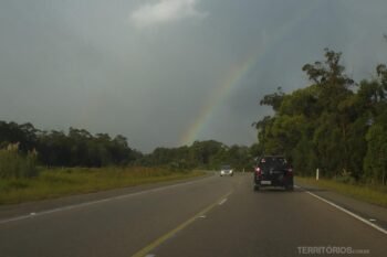 Depois da chuva na Ruta 9, estrada em Rocha