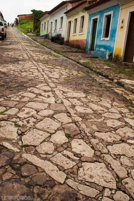 Ladeira do Jacaré é a rua principal de Alcântara