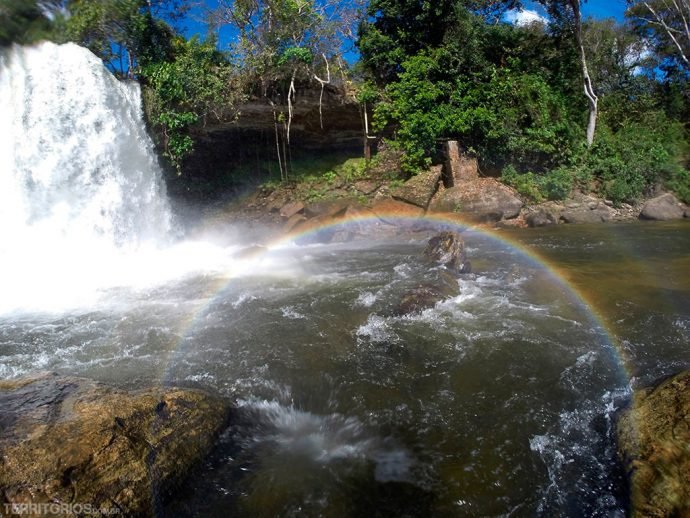 Arco-íris na Cachoeira do Itapecuru
