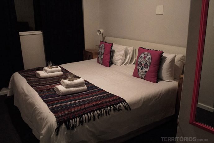 Quarto de casal no Once in Cape Town é como hotel