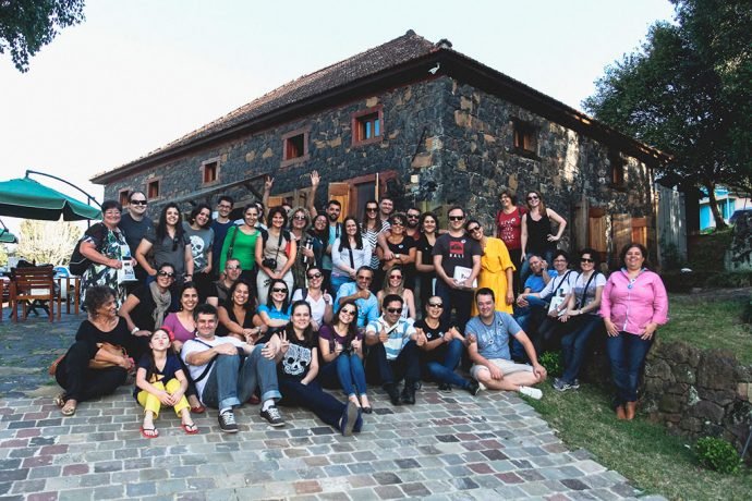 O grupo do Tchêncontro na Casa Righesso
