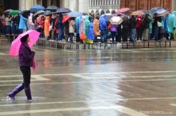 veneza com frio e chuva
