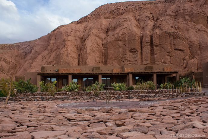 Conjunto de suítes integradas ao ambiente tornam este o melhor hotel no Atacama