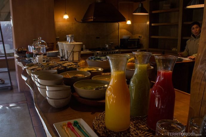 Buffet de café da manhã no Awasi Atacama