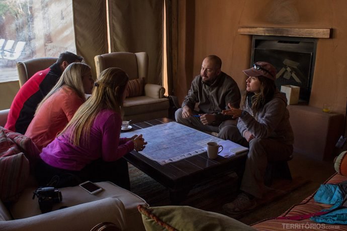 Reunião com hóspedes no Awasi Atacama