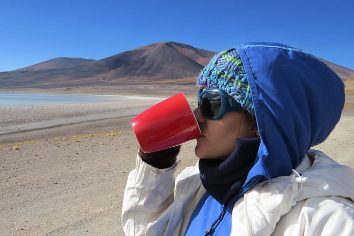 Protetor de pescoço ajuda bastante a manter a temperatura do corpo durante a viagem pelo Salar Uyuni no inverno