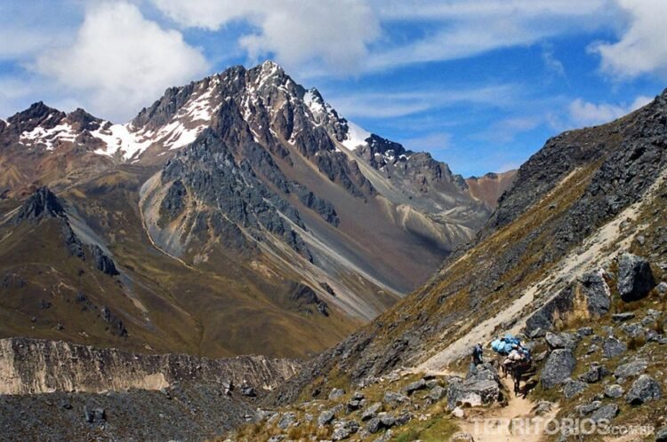 Alcancei 5 mil metros de altura na Trilha Inca Salkantay. Foram 5 dias subindo e descendo montanhas