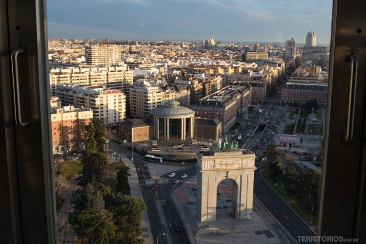 O ponto mais alto para ver Madri é no Faro de Moncloa