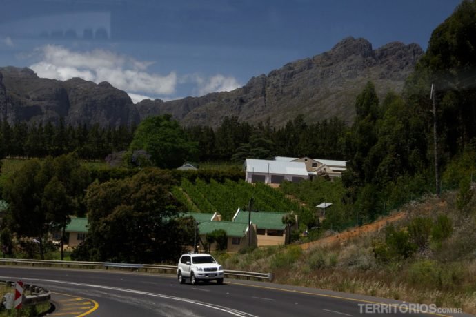 Paisagem na estrada para Stellenbosch