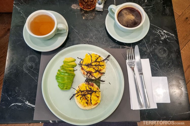 Hotel na Colômbia: café da manhã no HAB