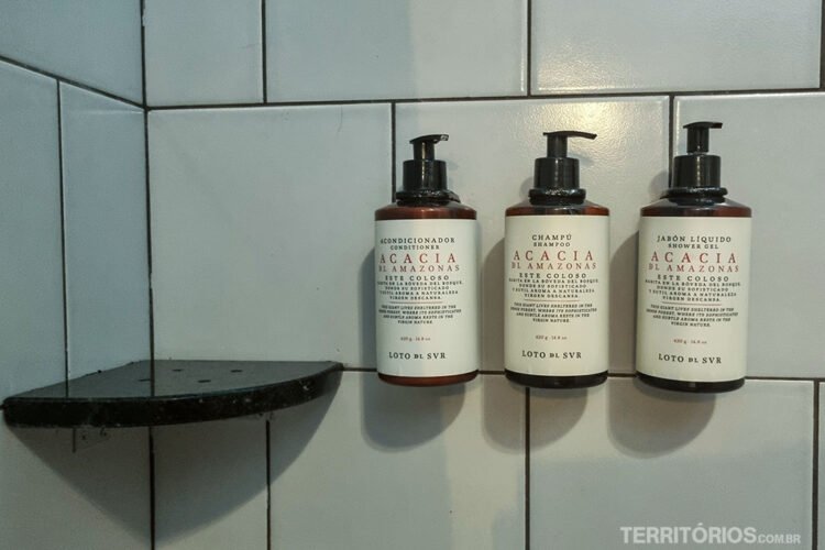 Hotel na Colômbia: banheiro no HAB