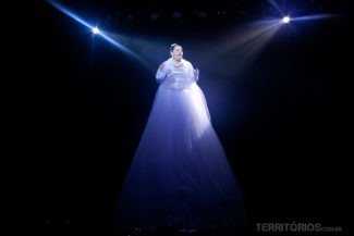 Cantando Evita no Iporã Lenda Show