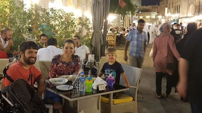 Juliana e Nina no Souq Waquif