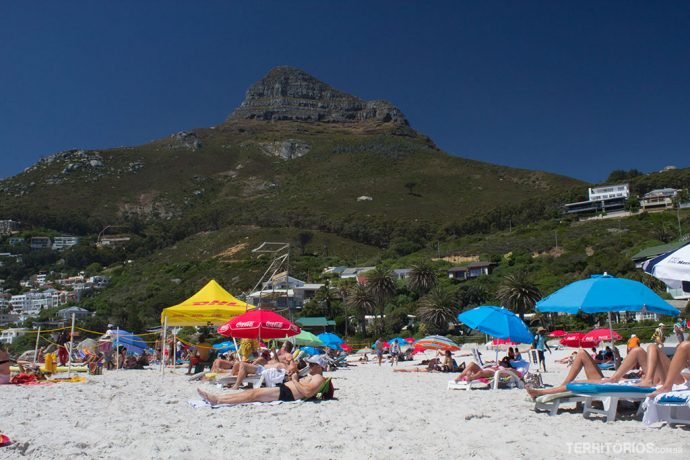 Clifton Beach com Lion's Head ao fundo, em Cape Town