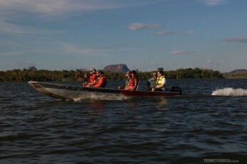 Passeio de barco no Rio Tocantins