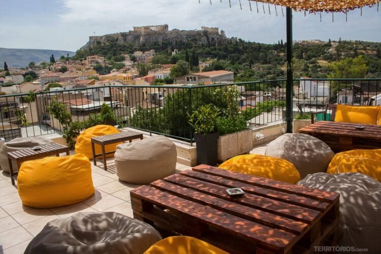 Roof Top do Pella Inn com vista para Acrópolis