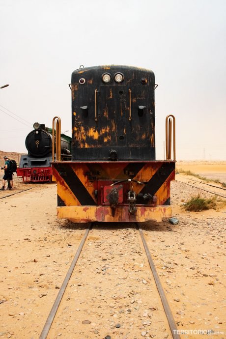 Carcaças do trem Expresso Oriente abandonadas em Wadi Rum