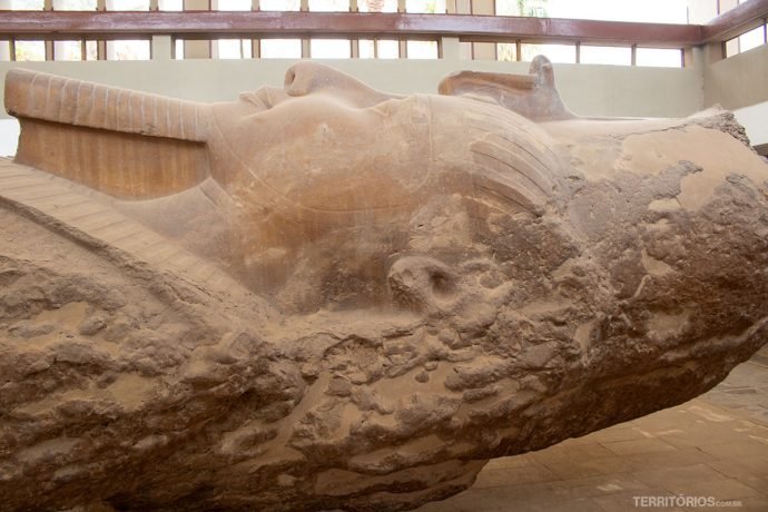 no Museu Mit Rahina, em Mênfis