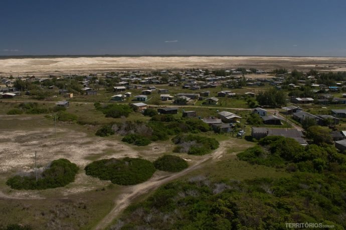 O Farol de Mostardas fica em Tavares