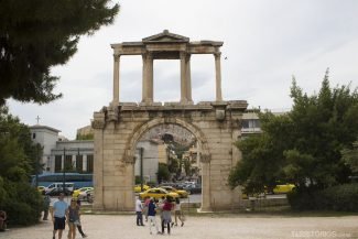 Arco de Adriano (século II d.C) 