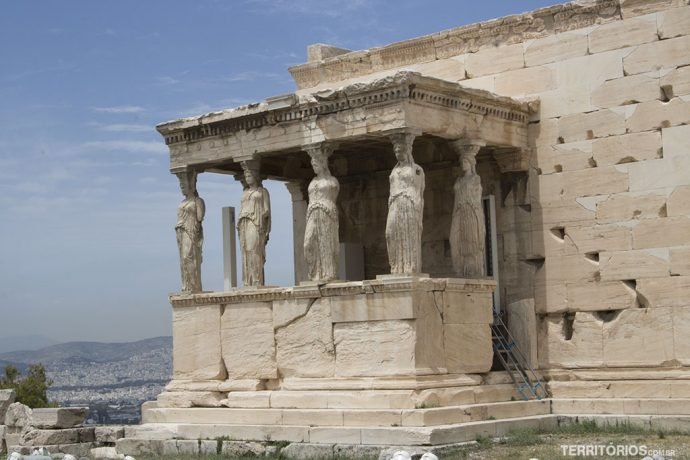Erecteion (século V a.C), templo para consagrar Atena e Posídon