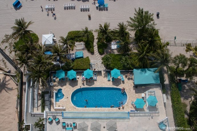 Piscinas na beira da praia no Marenas Resort - Dica de onde ficar na Flórida