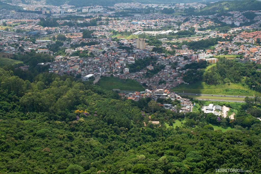 Vista em São Paulo do alto Pico do Jaraguá