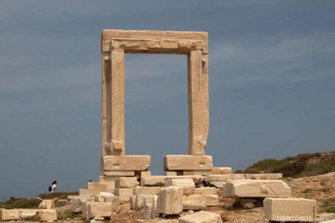 Portara, ruínas do Templo de Apollo 