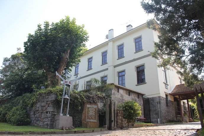 Casarão foi construído em 1930 e oferece sete quartos para hospedagem