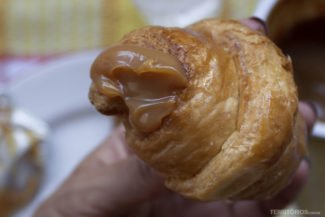 meia lua com doce de leite