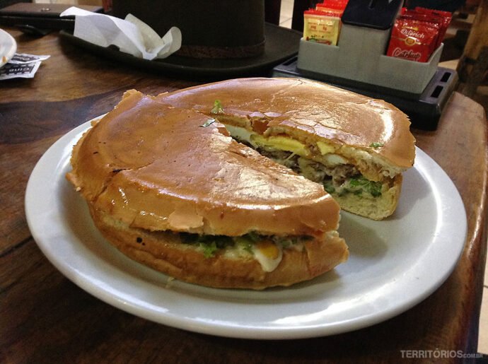 Xis é outra das comidas típicas do Rio Grande do Sul