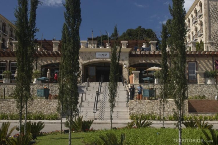 Fachada e terraço Don Millo Cucina